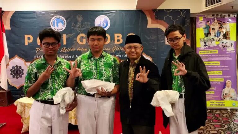 Kegiatan PAQI GLOBE IBDP SMA Islam Al Azhar 3 Jakarta dalam membangun aqidah, karakter Islami, dan wawasan global murid.